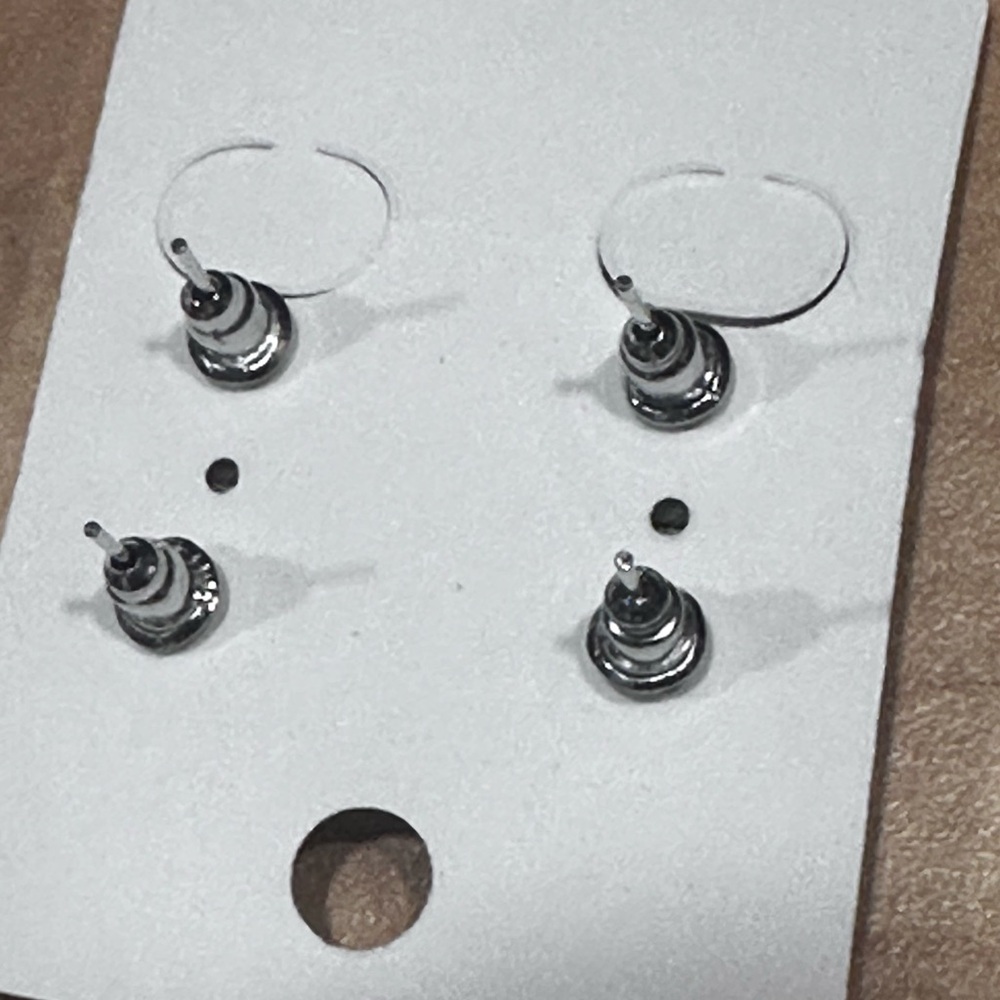 Floral and Beige Button Earrings - Picture 5 of 6